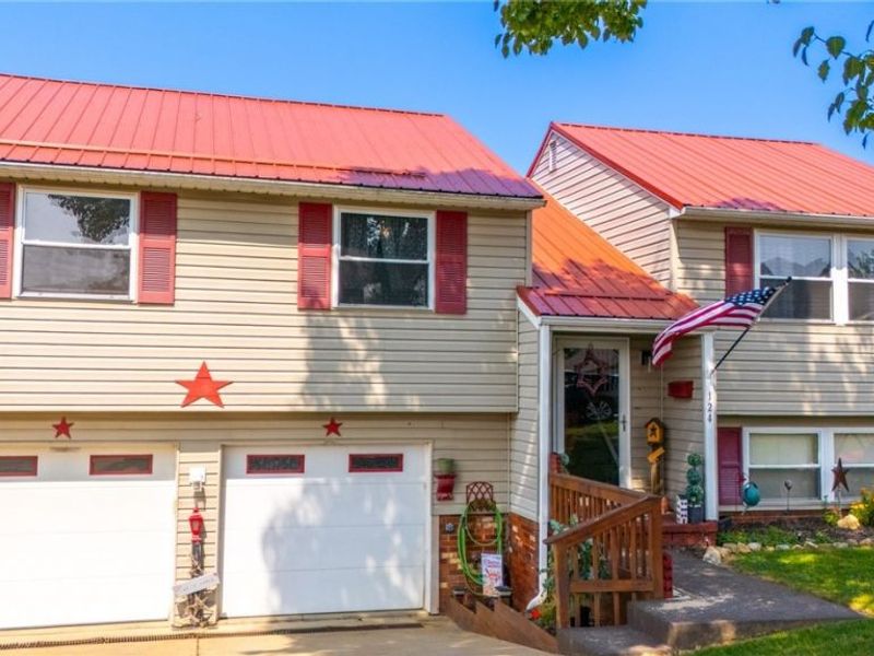124 Orchard Dr., Saint Clairsville, OH 43950 Photo 2