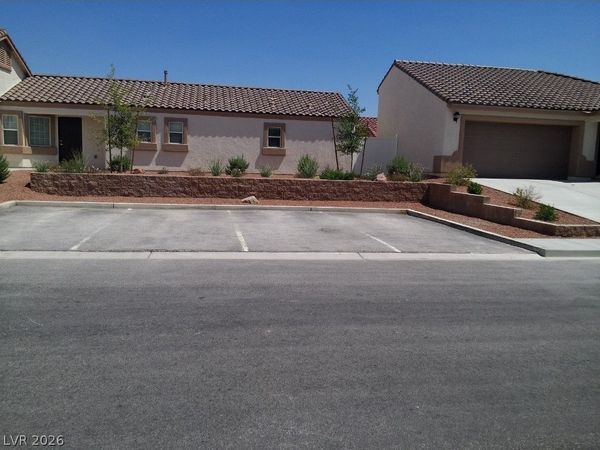7876 CROWNBEARD Street, Las Vegas, NV 89149