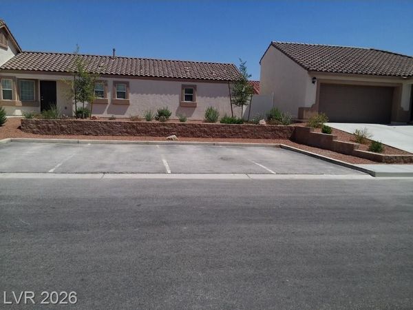 7876 CROWNBEARD Street, Las Vegas, NV 89149