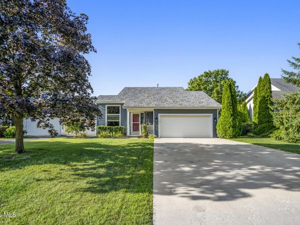 7351 Twin Lakes Road, Perrysburg, OH 43551