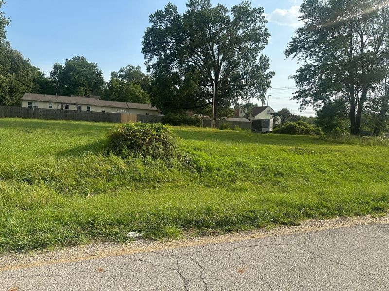 3703 E Genessee Avenue, Columbus, OH 43219 Photo 2