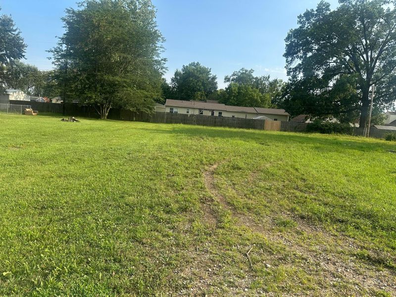 3703 E Genessee Avenue, Columbus, OH 43219 Photo 5