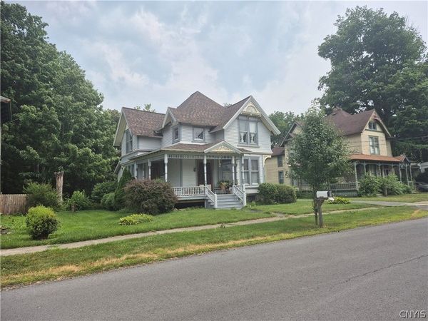2697 Van Buren Street , Weedsport, NY 13166