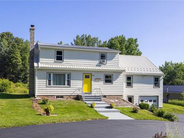 3035 Sherwood Road , Palmyra, NY 14522