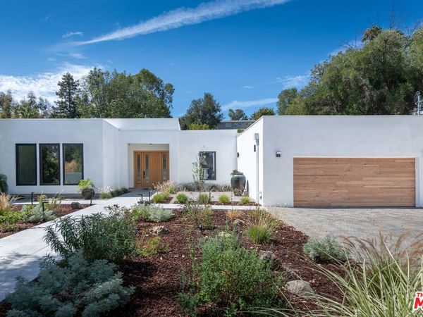 23346 Calvert Street , Los Angeles, CA 91367
