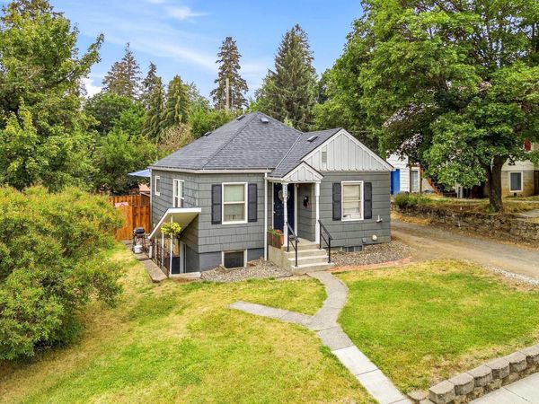 225 SW Blaine St, Pullman, WA 99163
