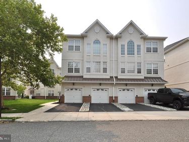 3201 00 CAPRI DRIVE, PHILADELPHIA, PA 19145