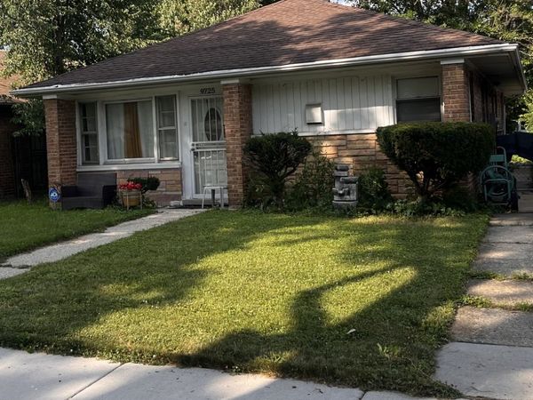 9725 S Van Vlissingen Road , Chicago, IL 60617