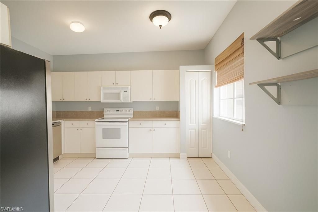 700 Luisa Ln , Unit 2, Naples, FL 34104 Photo