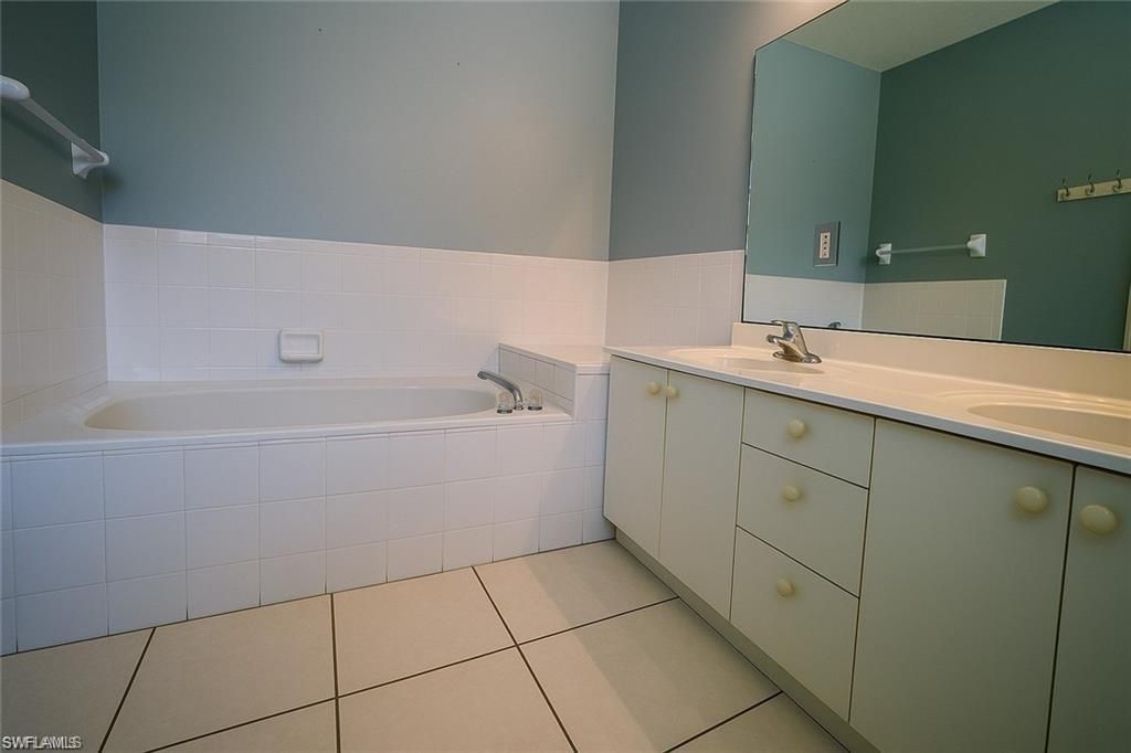 700 Luisa Ln , Unit 2, Naples, FL 34104 Photo