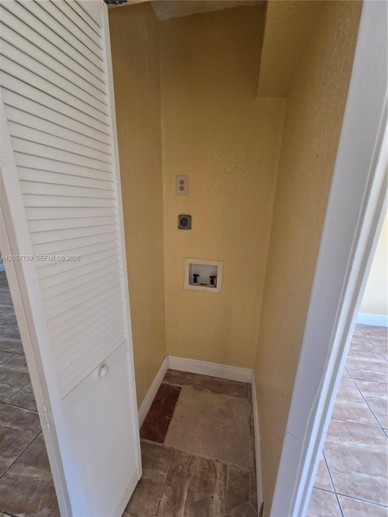 311 NW 97th St, Unit 311, Miami, FL 33150 Photo