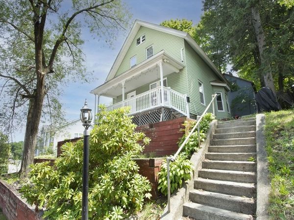 7 Clarence St, Worcester, MA 01610
