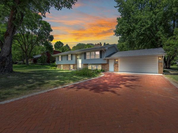 17610 24th Avenue N, Plymouth, MN 55447
