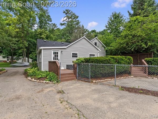 420 N Baldwin Road, Orion Twp, MI 48348