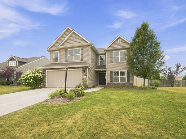 8211 Queenboro Court, Fort Wayne, IN 46835