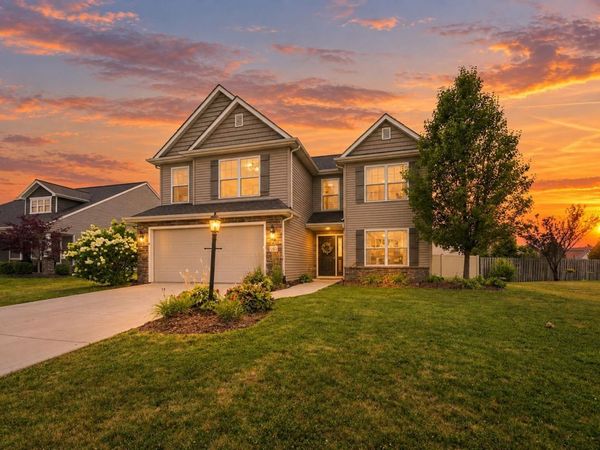 8211 Queenboro Court, Fort Wayne, IN 46835