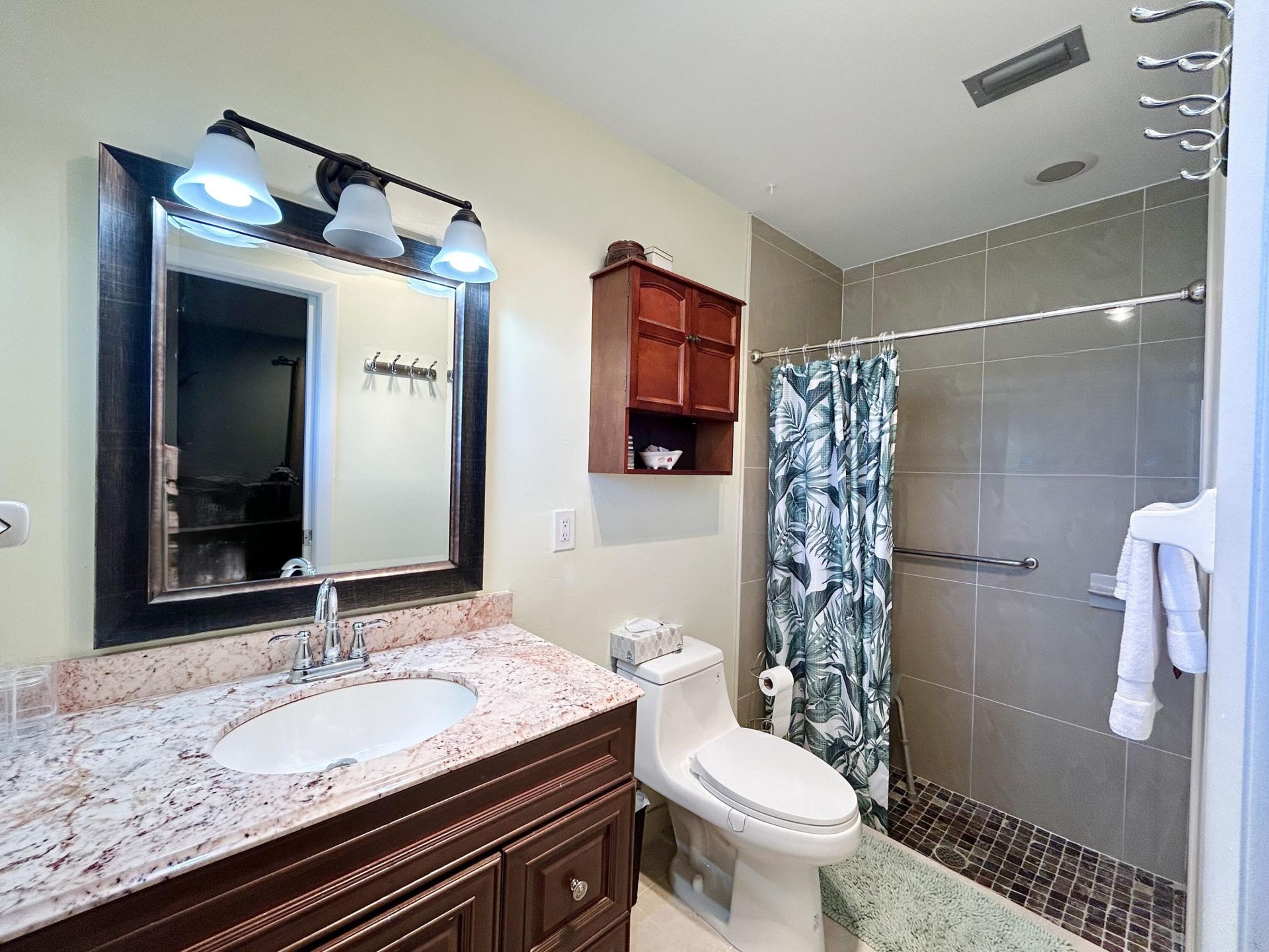 2766 Emory Drive E, Unit L, West Palm Beach, FL 33415 Photo