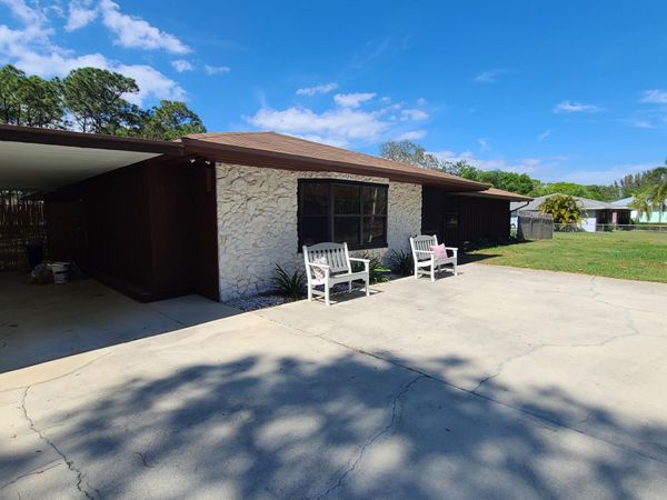 6015 Silver Oak Drive, Fort Pierce, FL 34982