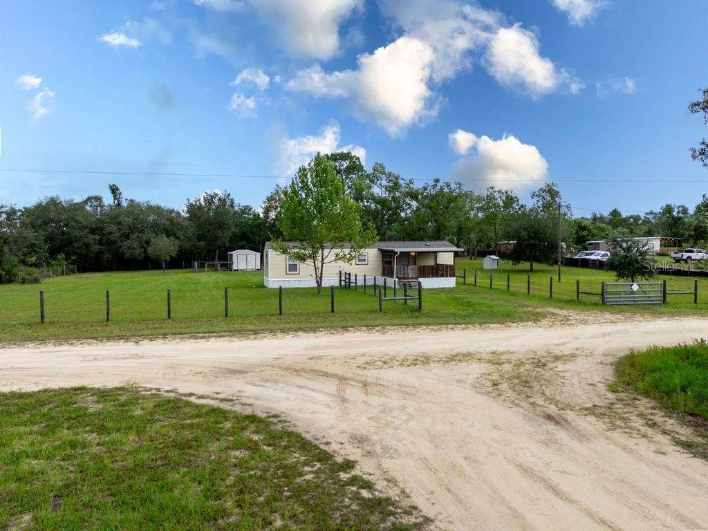 12551 NE 14th Street , Williston, FL 32696 Photo