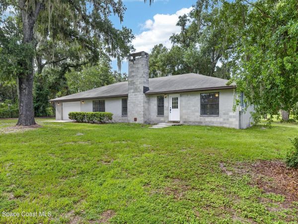 615 Thompson Road, Lithia, FL 33547