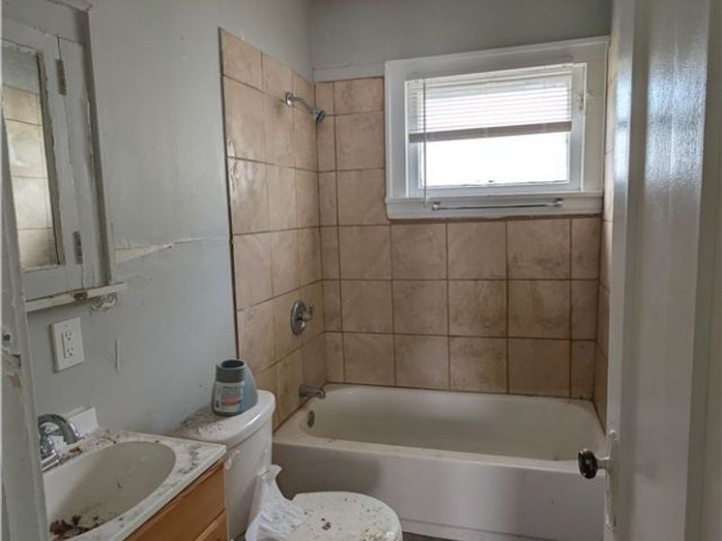 3557 E 135th Street, Cleveland, OH 44120 Photo 16