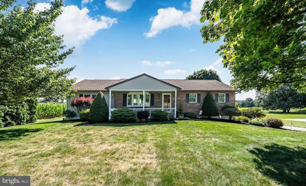 337 ONTELAUNEE DRIVE, SHOEMAKERSVILLE, PA 19555
