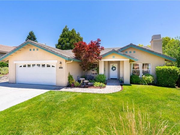 25 Rainbow Court, Templeton, CA 93465