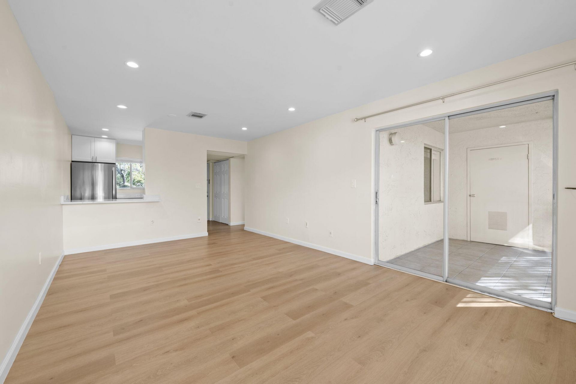 830 SW 9th Street Circle, Unit 204, Boca Raton, FL 33486 Photo
