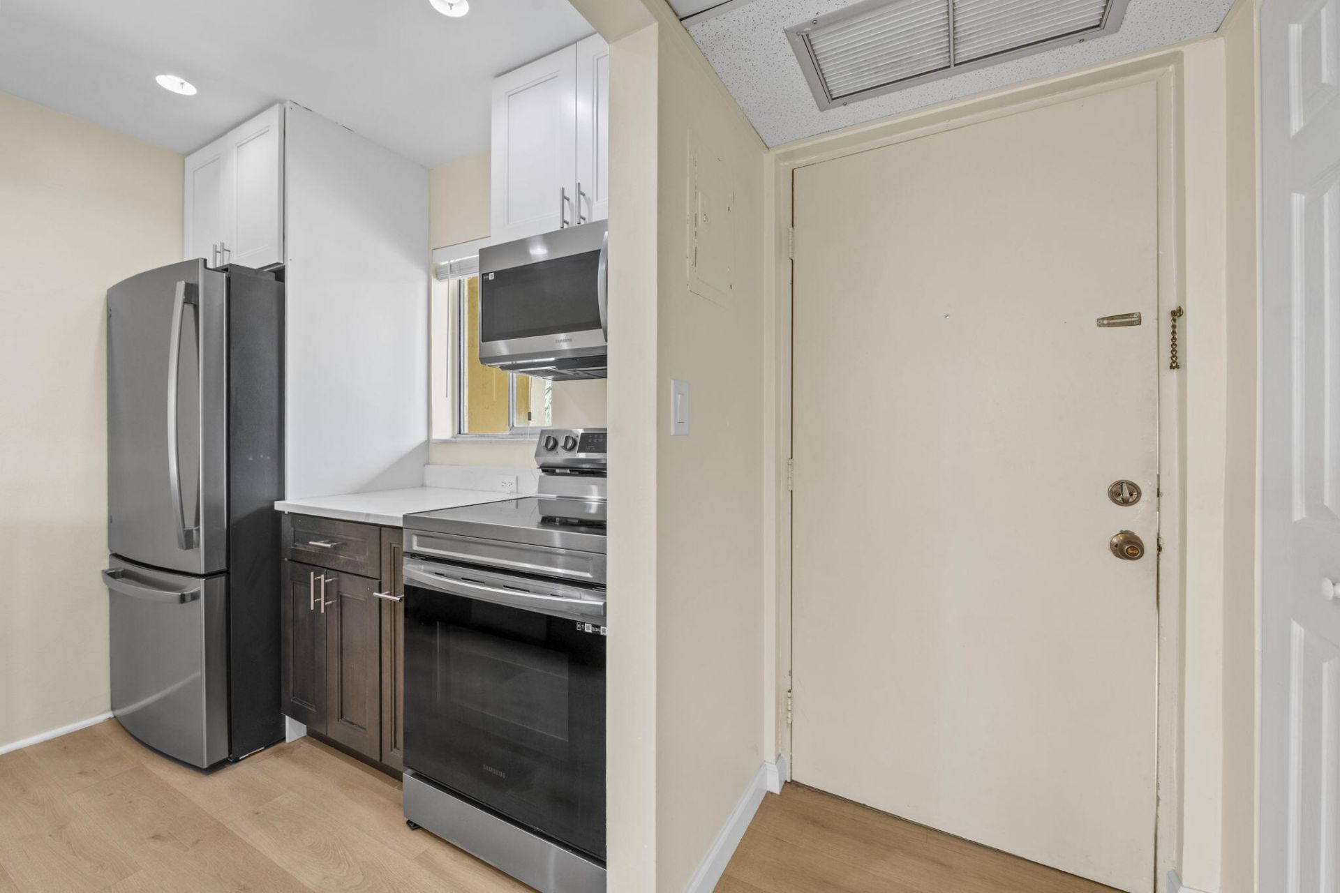 830 SW 9th Street Circle, Unit 204, Boca Raton, FL 33486 Photo