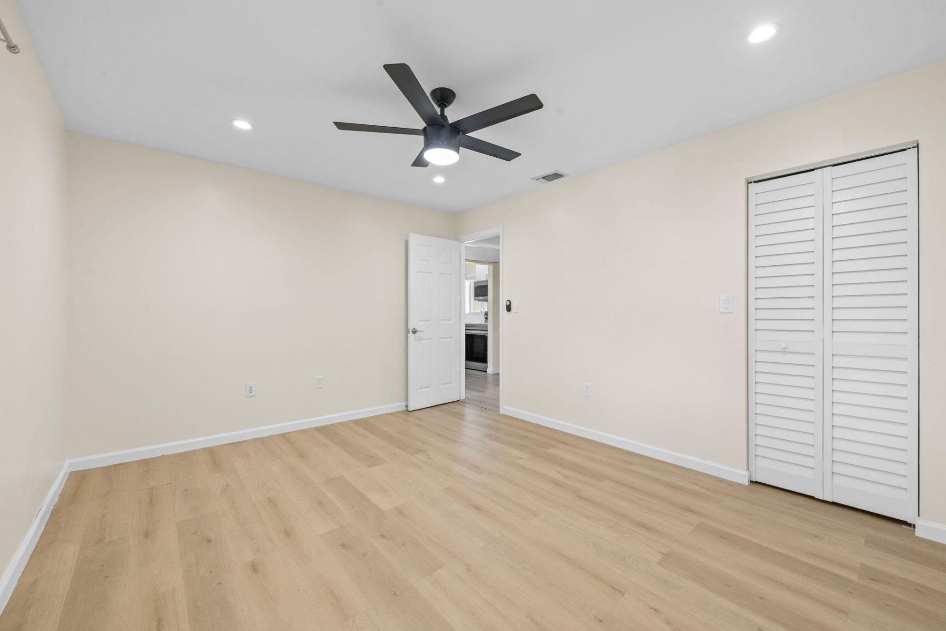 830 SW 9th Street Circle, Unit 204, Boca Raton, FL 33486 Photo