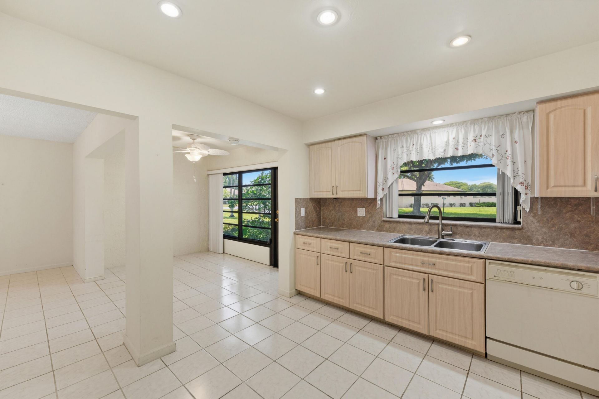 4675 Robinwood Circle, Unit A, Boynton Beach, FL 33436 Photo