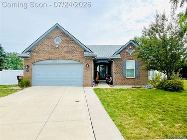 9045 Birch Pointe Drive, Berlin Township, Mi 48166