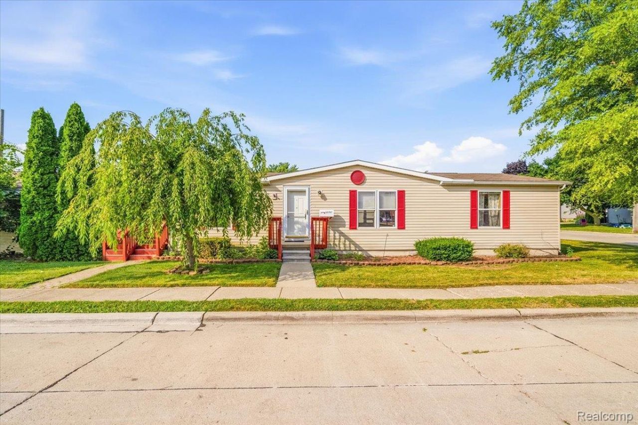 32707 Church Street, Rockwood, Mi 48173 Main Photo