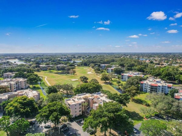 9471 Evergreen Pl , Unit 104, Davie, FL 33324