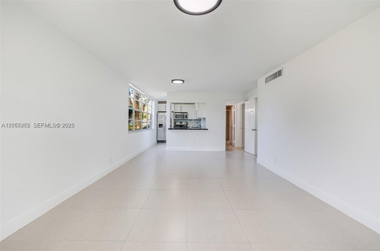 9471 Evergreen Pl , Unit 104, Davie, FL 33324 Photo
