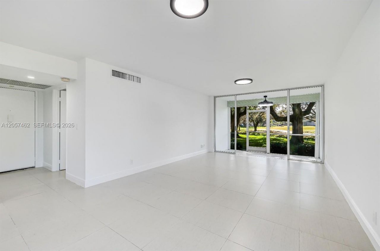 9471 Evergreen Pl , Unit 104, Davie, FL 33324 Photo