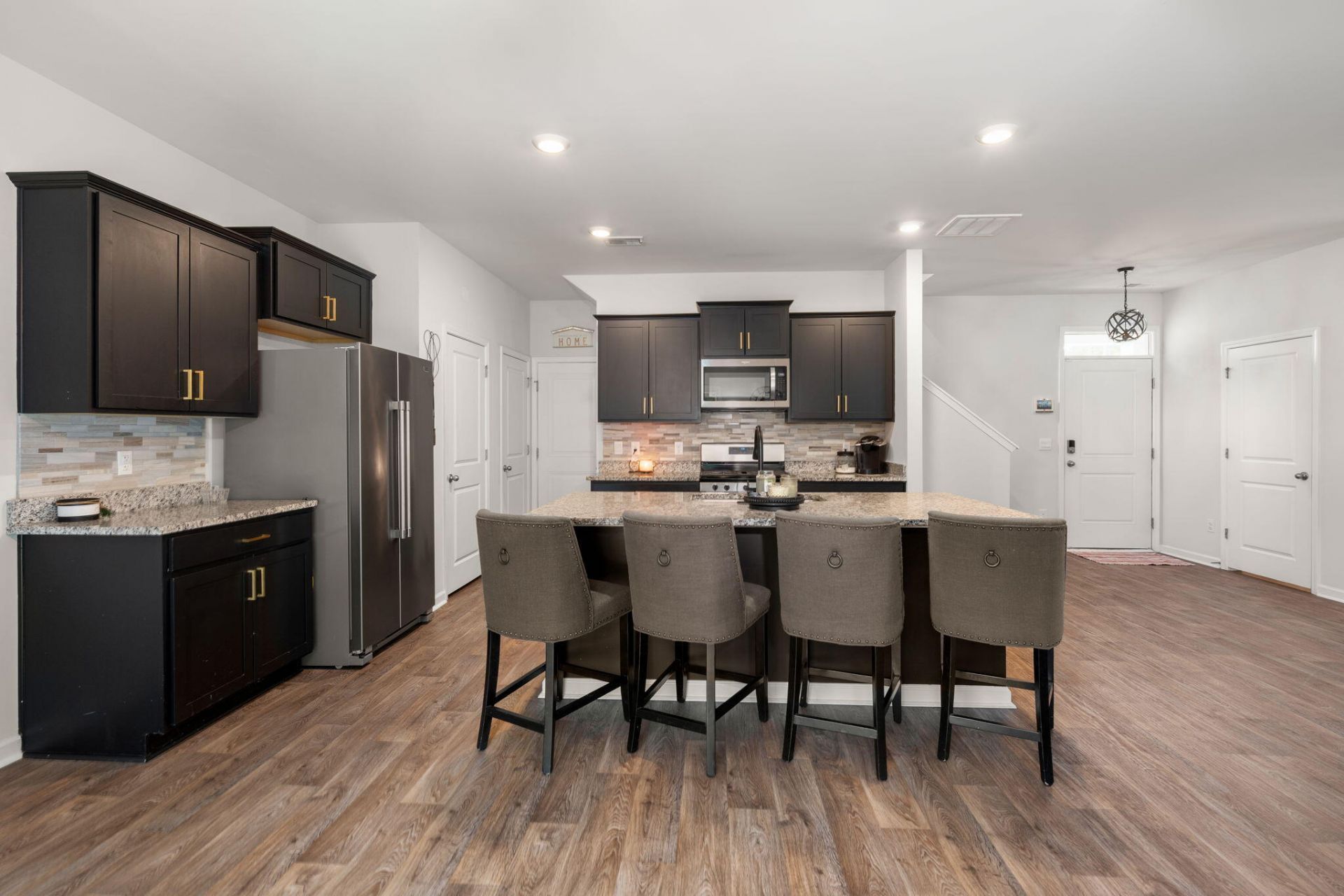 625 Silver Spruce Street Photo 4