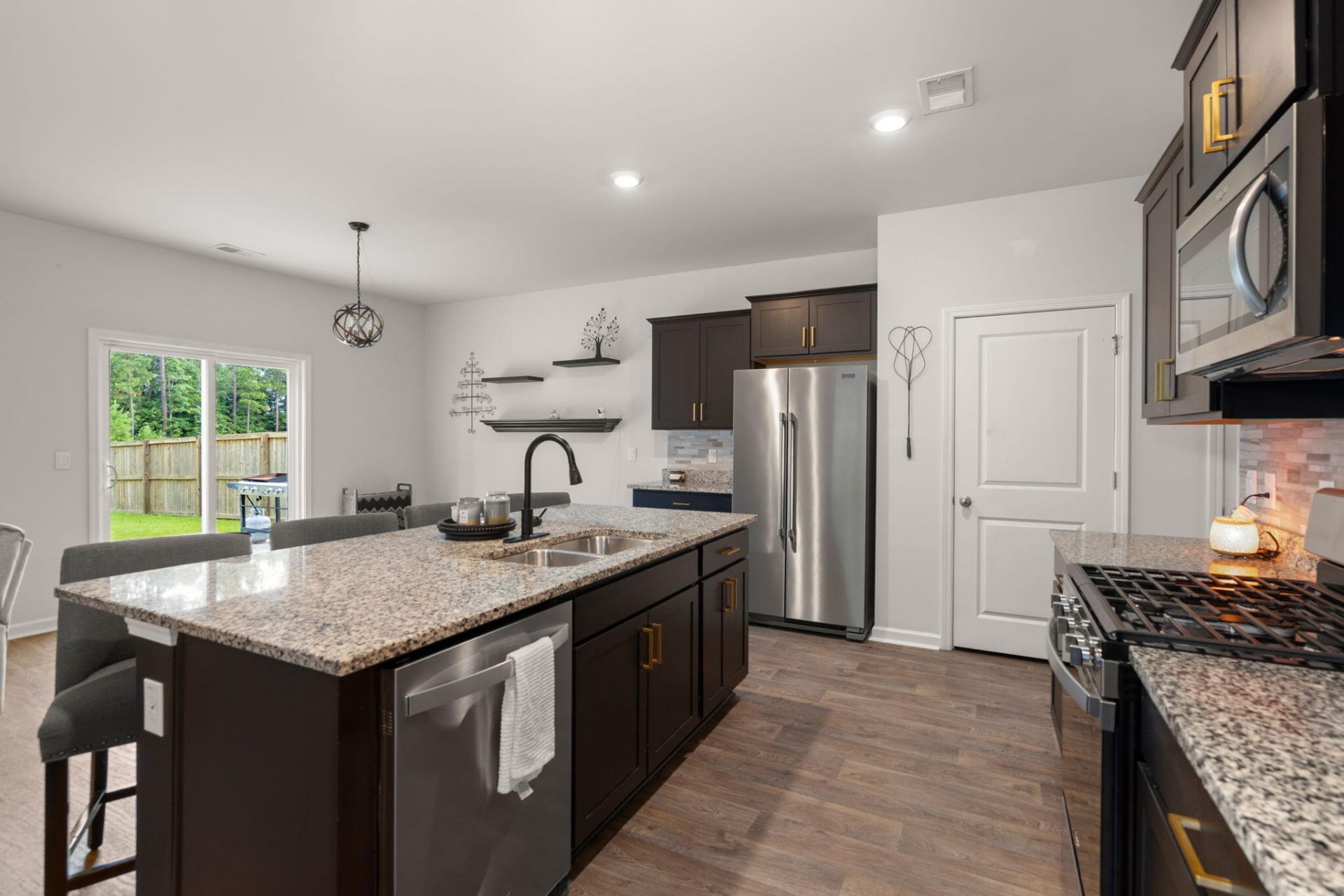 625 Silver Spruce Street Photo 7