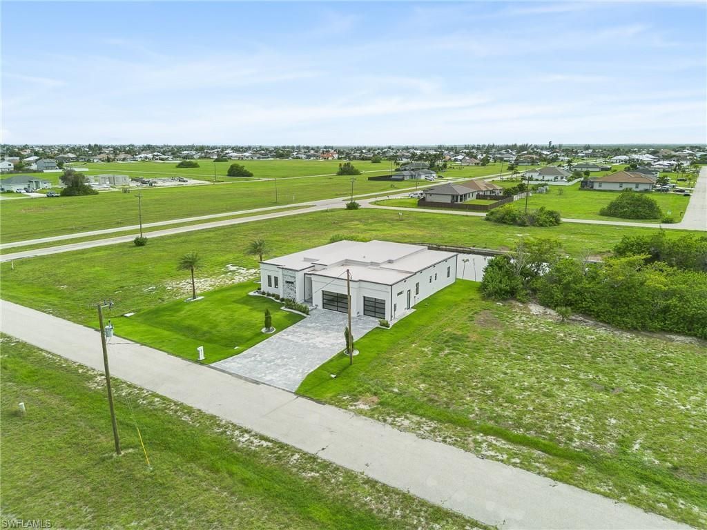 806 NW 33rd Ave , Cape Coral, FL 33993 Photo