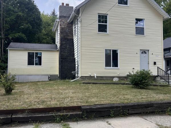 727 Wisconsin Avenue, Lansing, MI 48915