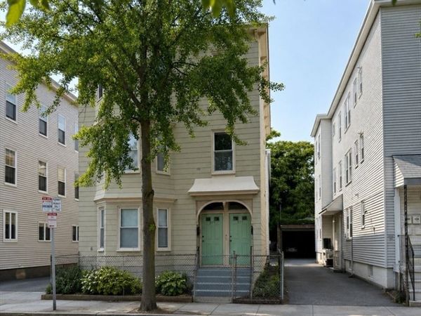 379 Cardinal Mederios Ave, Unit 3, Cambridge, MA 02141