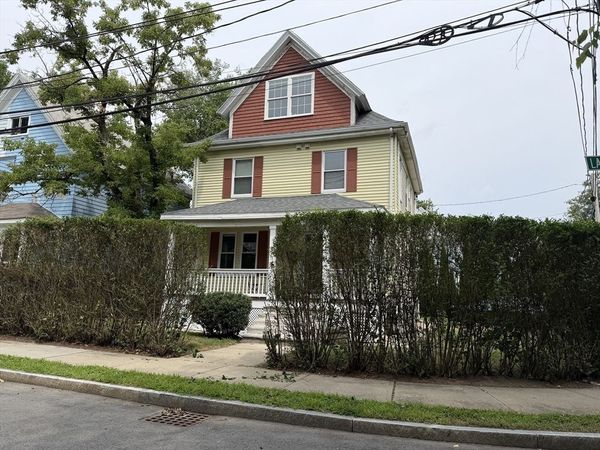 112 Laurel St., Watertown, MA 02472