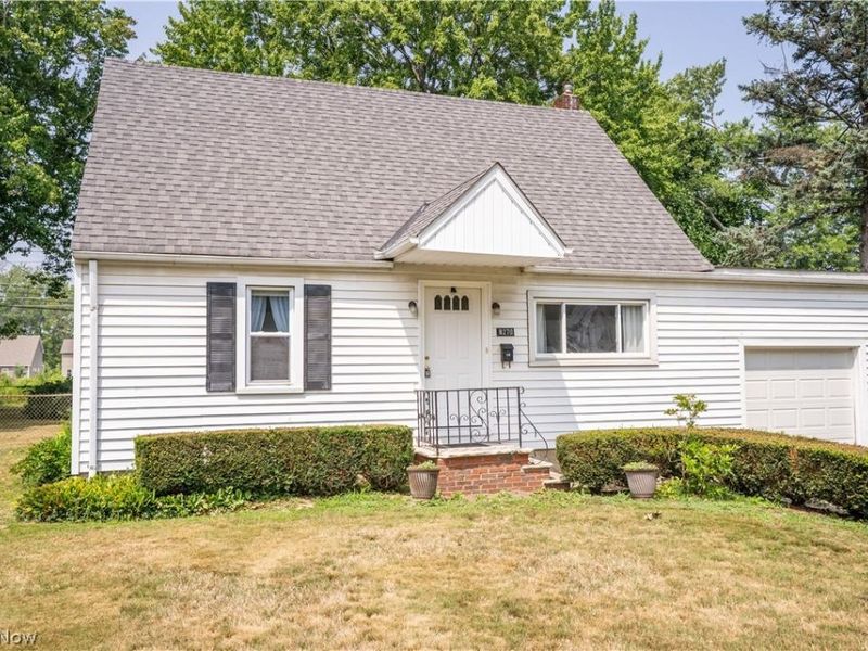 8270 Westmoor Road, Mentor, OH 44060 Photo 1