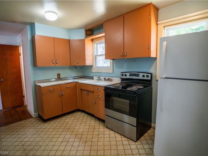 8270 Westmoor Road, Mentor, OH 44060 Photo 2