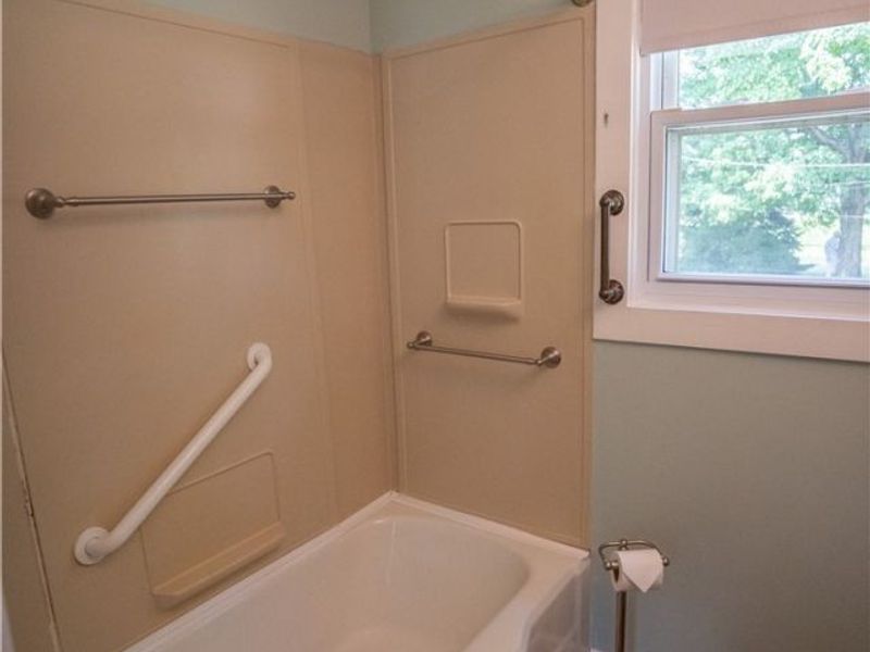 8270 Westmoor Road, Mentor, OH 44060 Photo 9