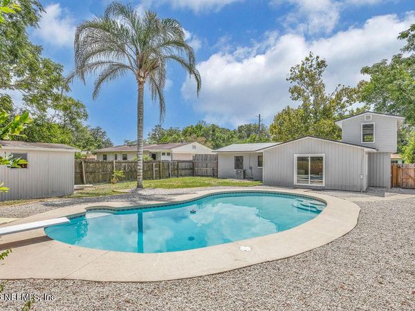 4017 LOYS Drive, Jacksonville, FL 32246