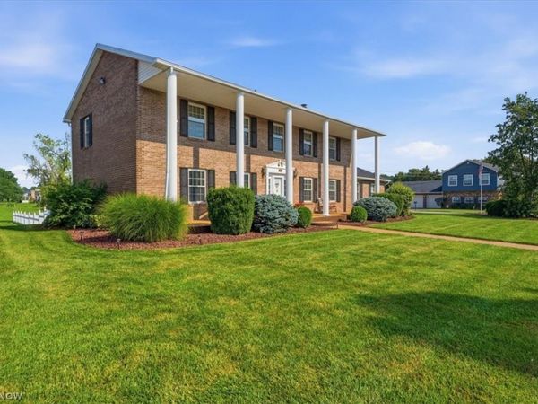 218 Dublin Drive , Mineral Wells, WV 26150