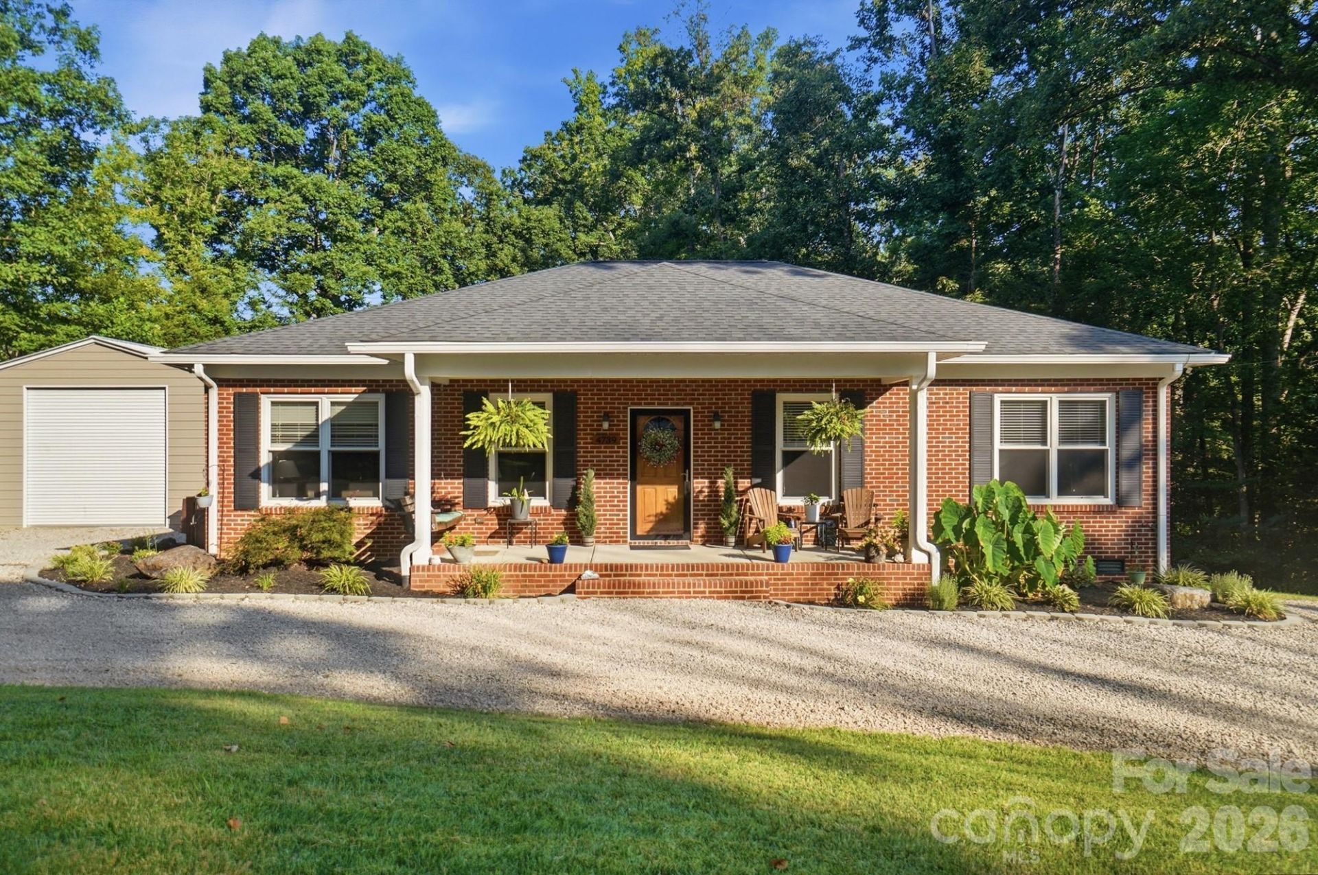 4739 Mountain Island Drive W, Charlotte, NC 28214 Main Photo