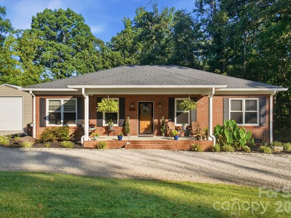 4739 Mountain Island Drive W, Charlotte, NC 28214