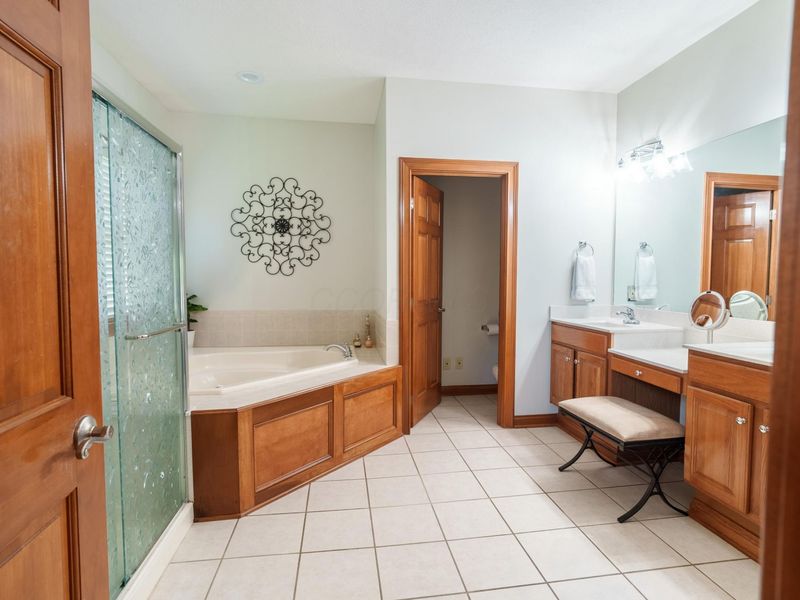 5169 Royal County Down, Westerville, OH 43082 Photo 30